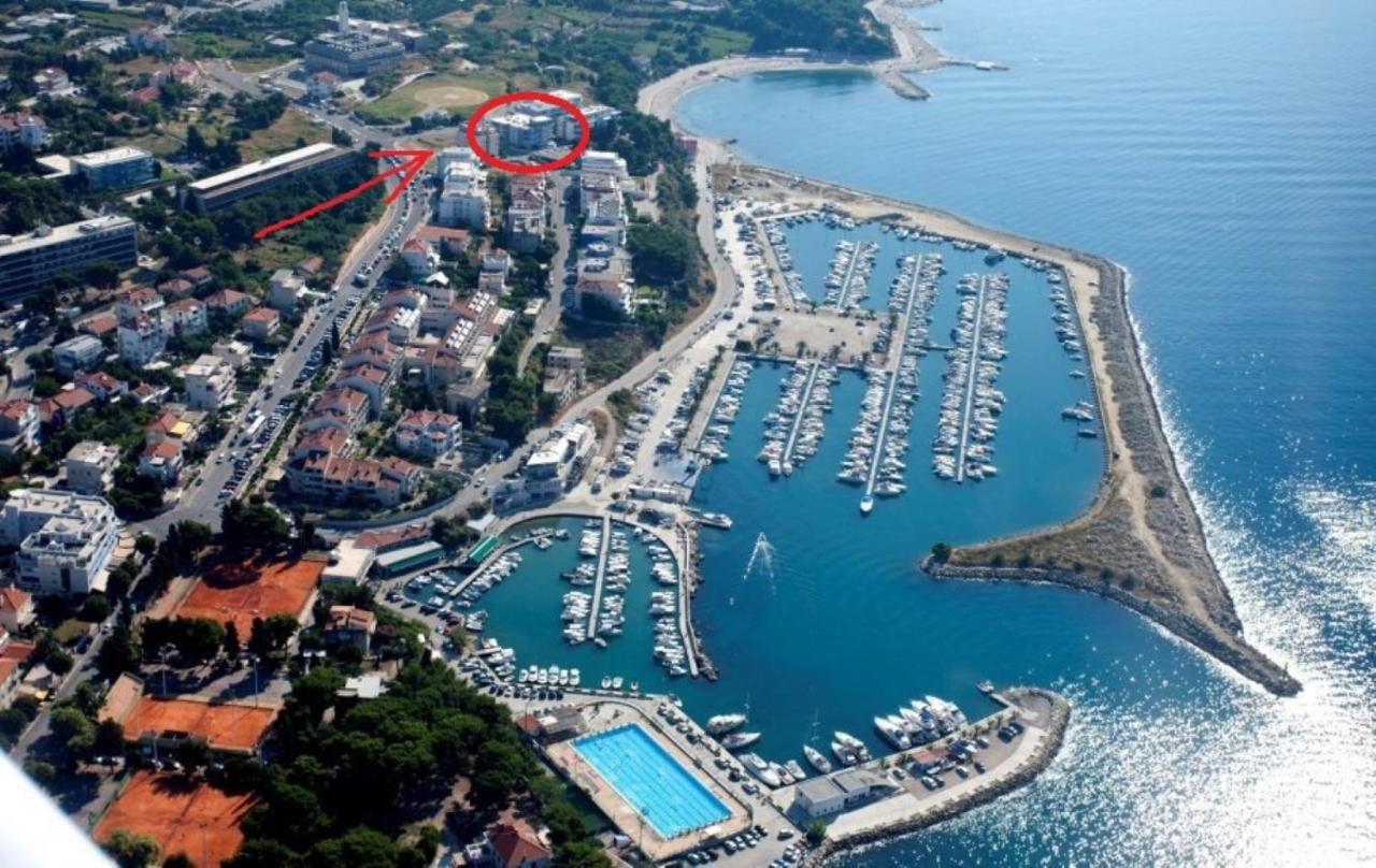 Near Beach Apartment Reno With Private Parking Split Exterior foto