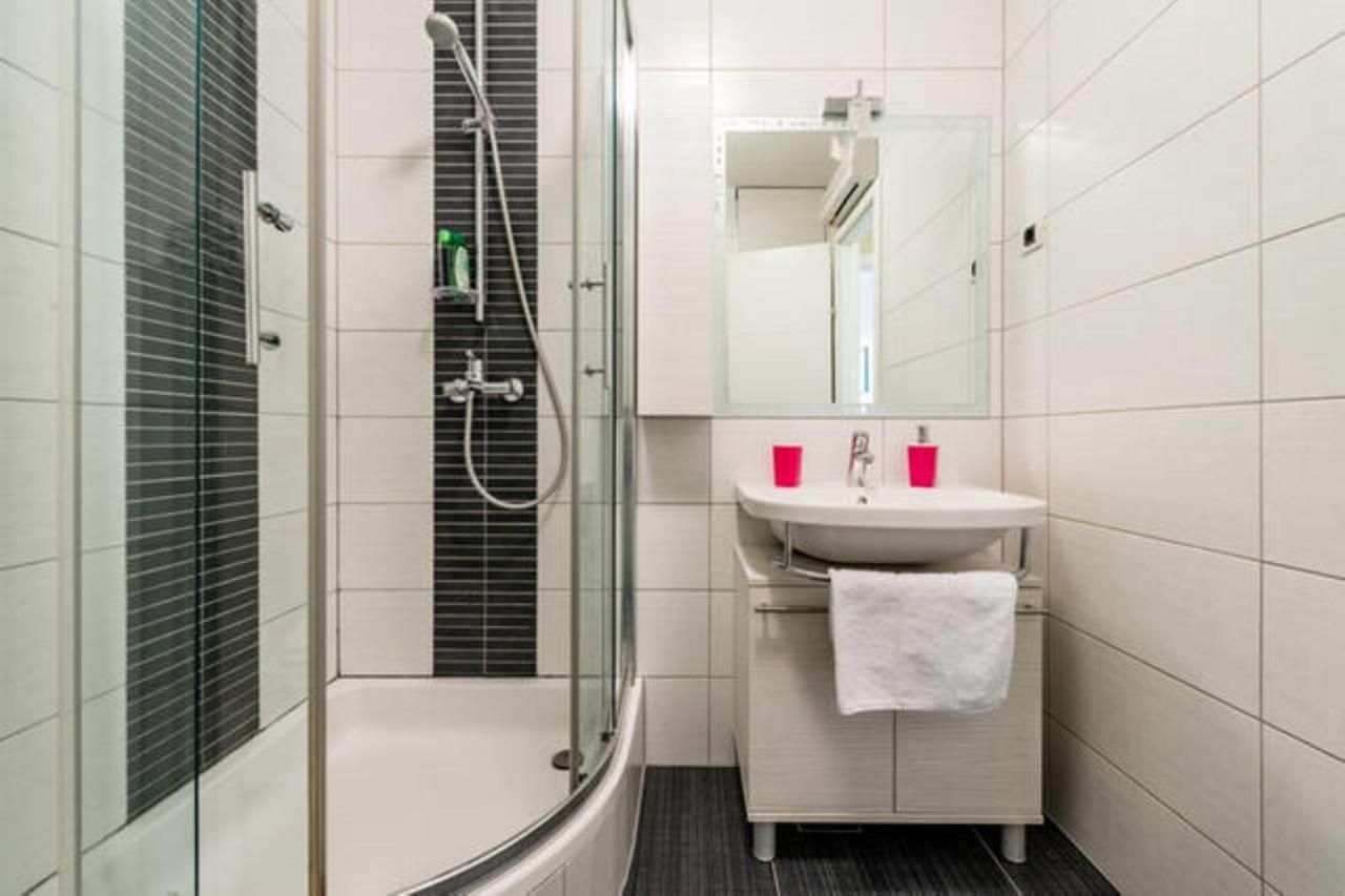 Near Beach Apartment Reno With Private Parking Split Exterior foto