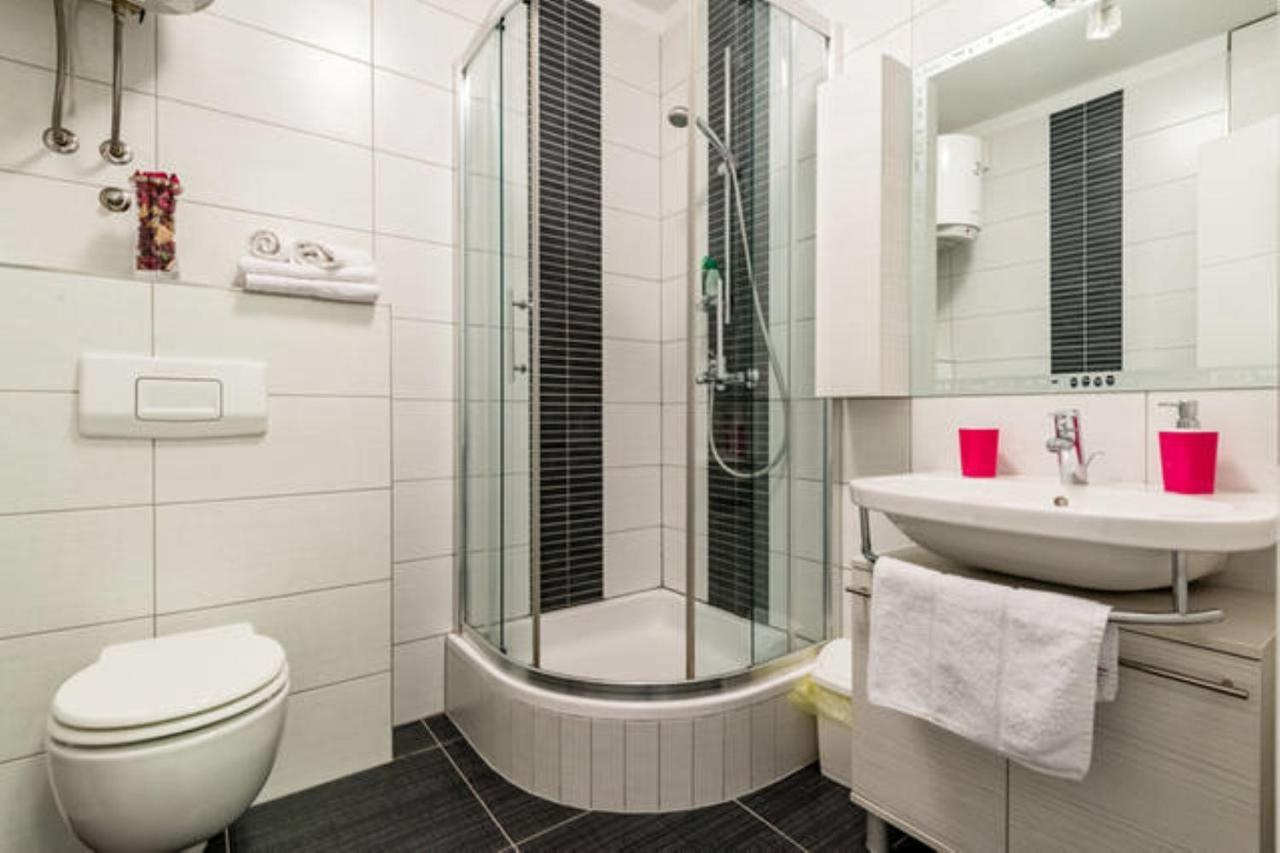 Near Beach Apartment Reno With Private Parking Split Exterior foto