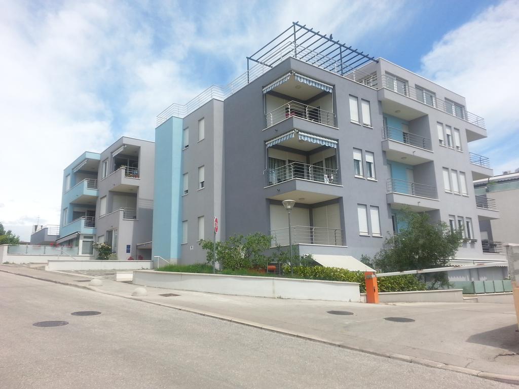 Near Beach Apartment Reno With Private Parking Split Exterior foto